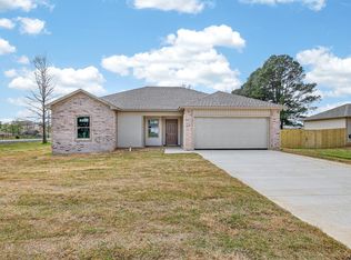 101 Lloyd Henderson Rd, Beebe, AR 72012