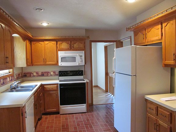 NEW COUNTERS (WALLPAPER HAS BEEN REMOVED)