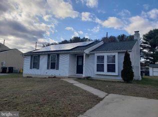 15 Decatur Ln, Sicklerville, NJ 08081