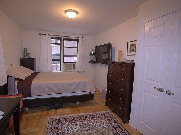 2nd image of 330 E 80th St APT 2R