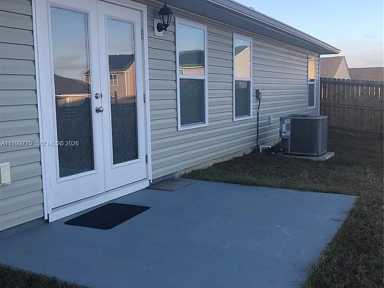 4961 Sampler Dr — Photo 3