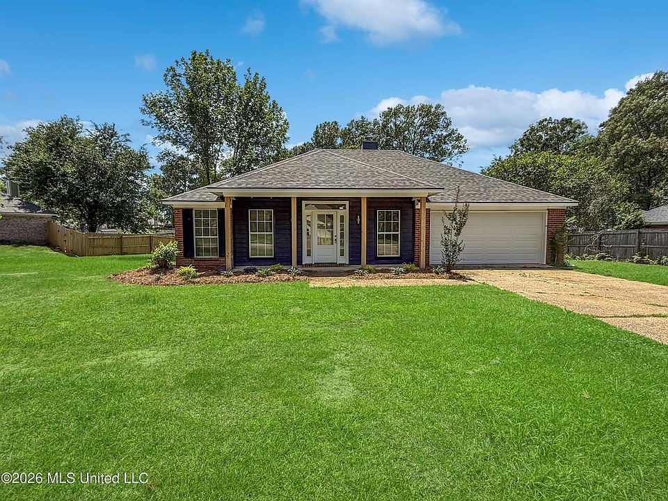 1st image of 109 Post Oak Dr