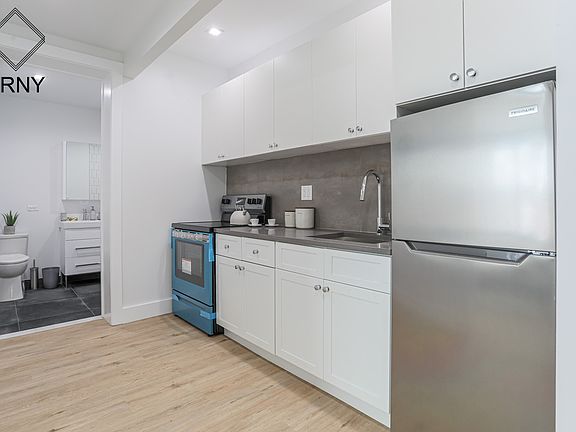 4th image of 319 E 19th St #3CC
