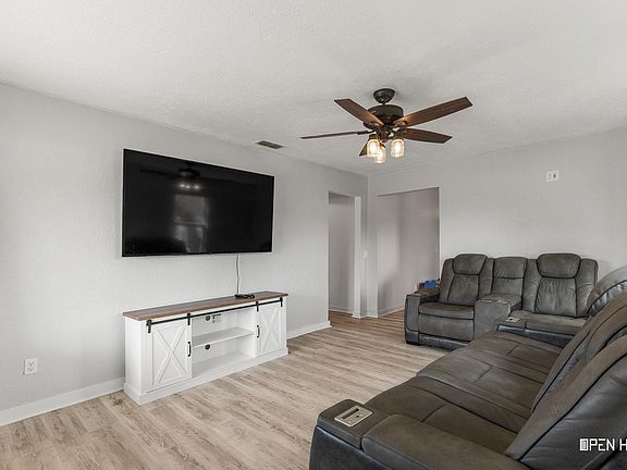5th image of 109 S Whiteaker St