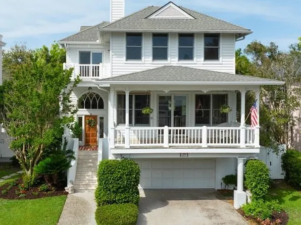 105 Strachan Ln, Saint Simons Island, GA 31522