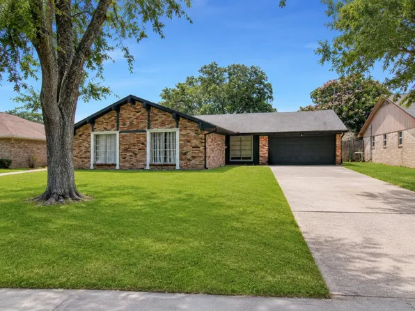 1311 Creek Hollow Dr, Seabrook, TX 77586