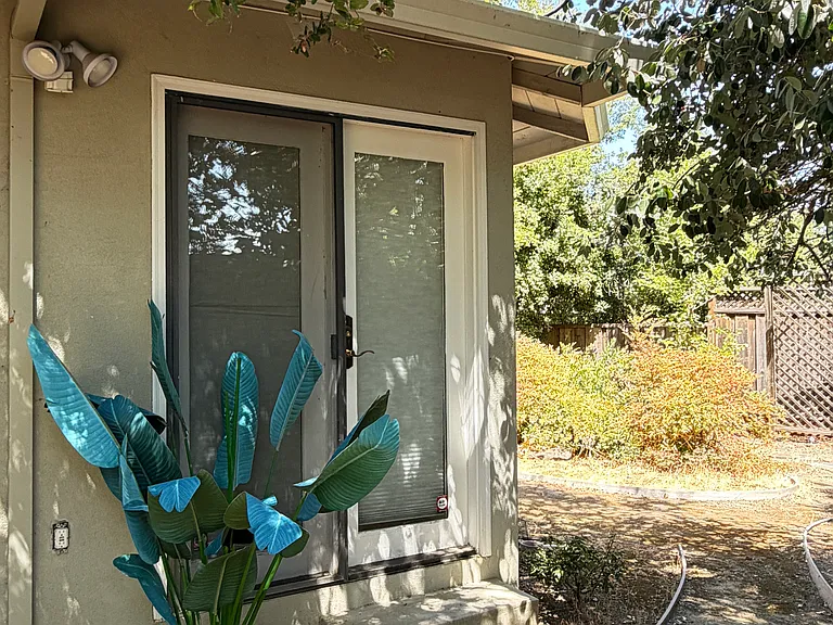 Peninsular Ave — Photo 1