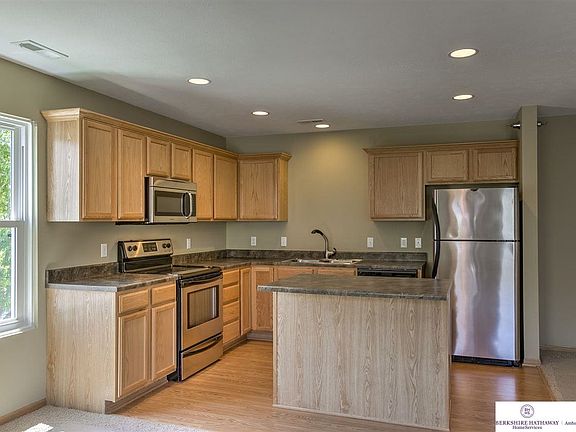 5th image of 6764 S 181st Ct