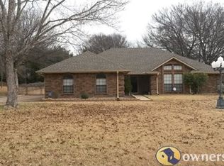 324 Shadowwood Trl, Red Oak, TX 75154