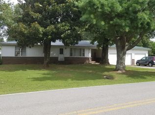 2919 Pomona Rd, Crossville, TN 38571