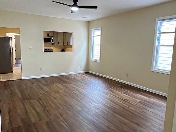 4th image of 33 Harding Ter Floor 2