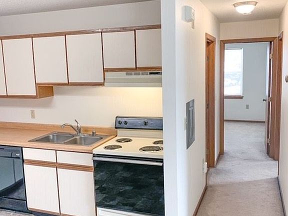 4th image of 4908 Coventry Ct #1