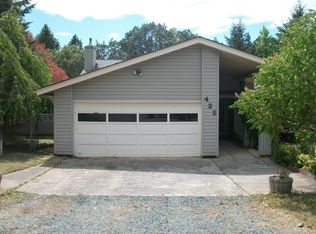 422 Enterprise Ave, Merlin, OR 97532