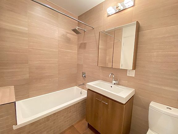 5th image of 531 Vanderbilt Ave #3C