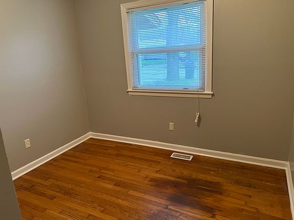 3rd image of 2391 Allen Dr