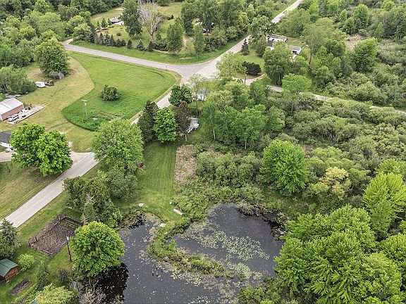 4th image of 8808 E Pierce Rd