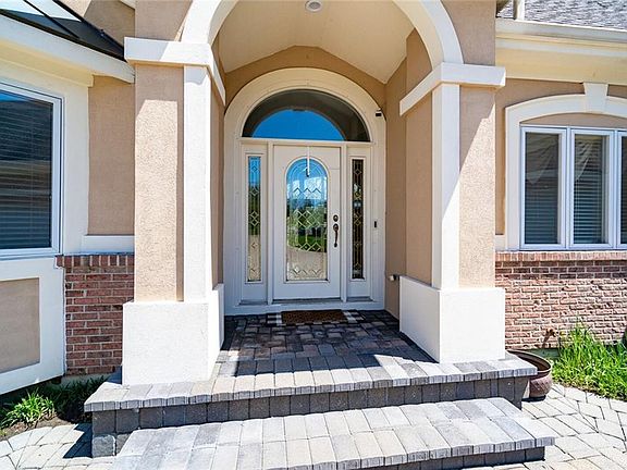 5th image of 55 Lakin Ct