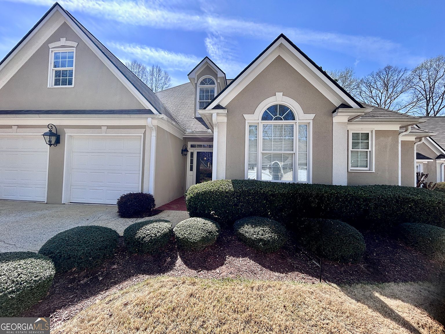 12 Village Ln