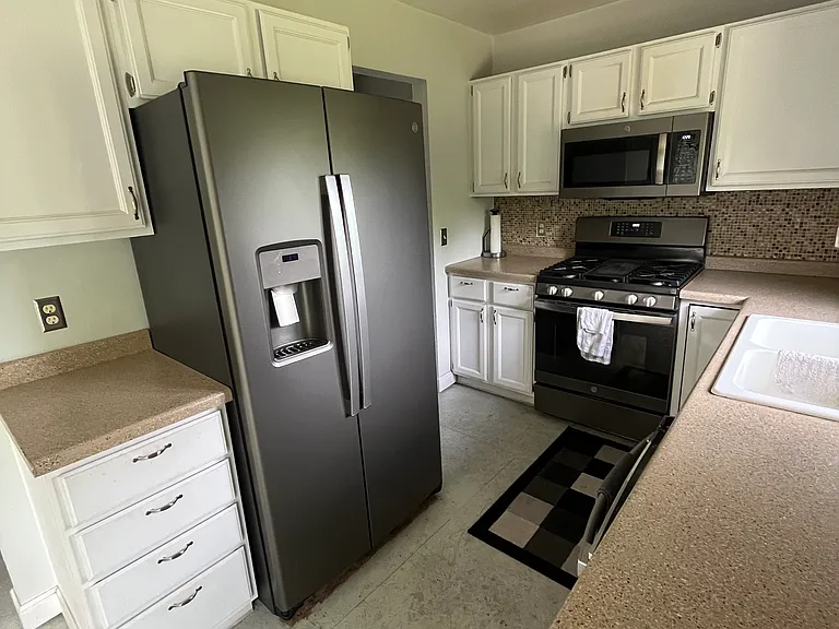 8621 Ryan Lake Dr NE — Photo 3