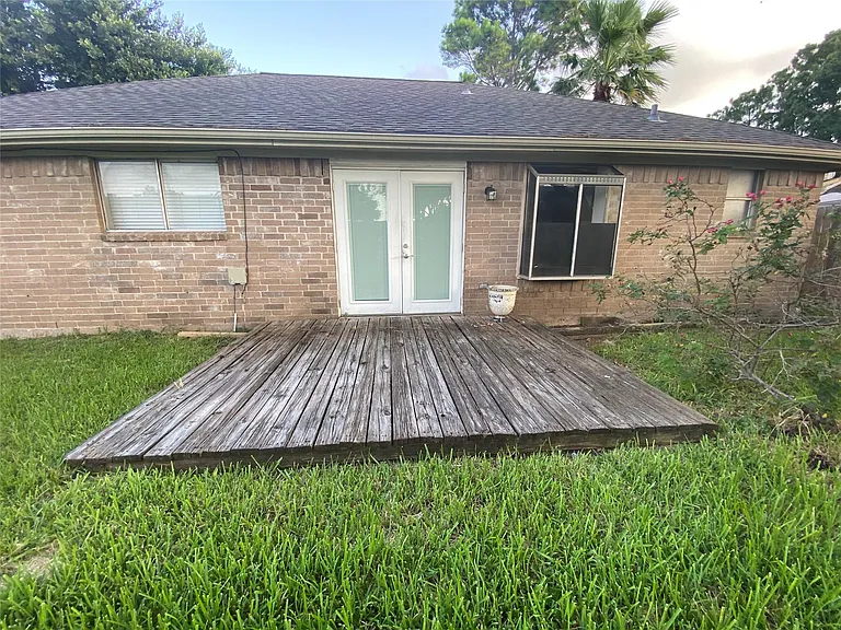 3003 Briar Dr — Photo 24