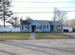 3 Chambly Ave, Warwick, RI 02888