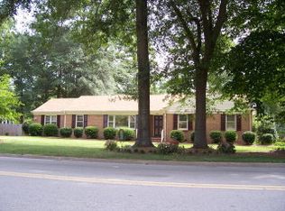 930 E 7th St, Roanoke Rapids, NC 27870