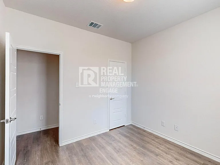 2321 Astapor Dr — Photo 27