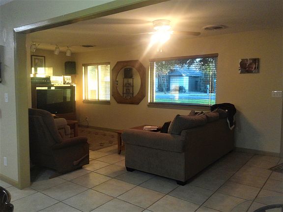 3rd image of 1201 Pecan Dr