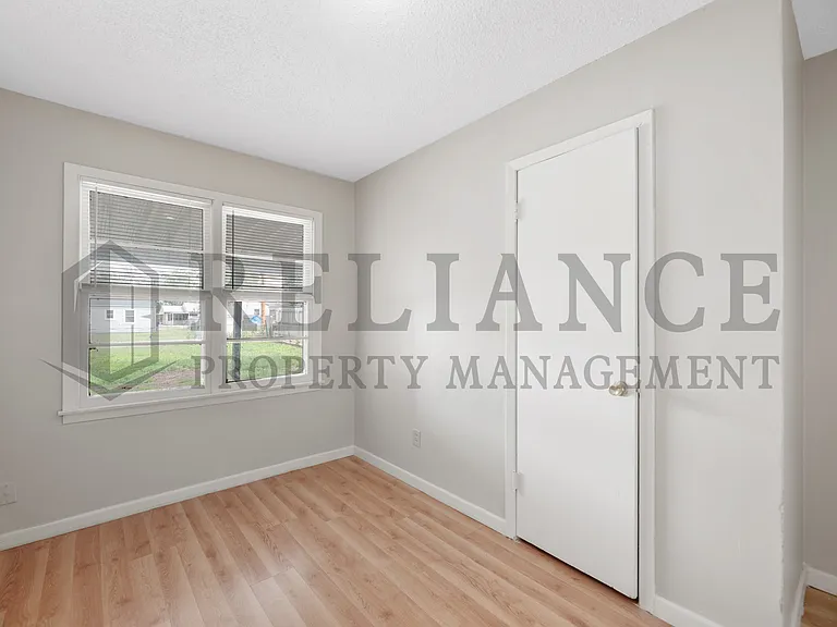 2732 N Grove St — Photo 19