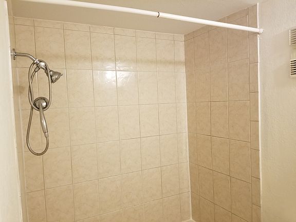 5th image of 14428 Reuter Strasse Cir APT 1