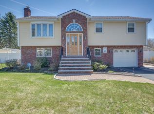 9 Heritage Way, Burlington, MA 01803