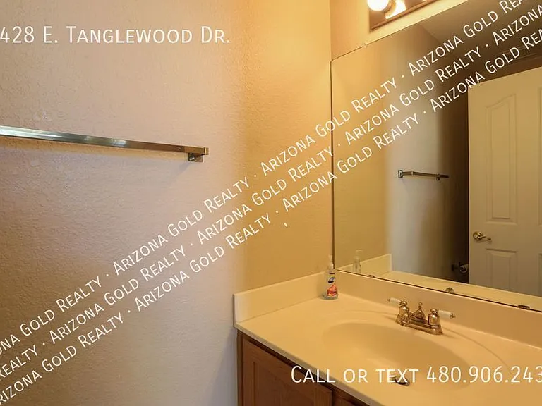 4428 E Tanglewood Dr — Photo 17
