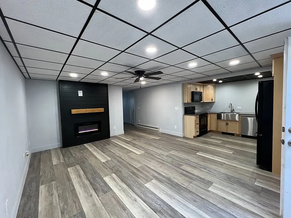2 bed, 1300 sqft, $1,700 — Photo 2