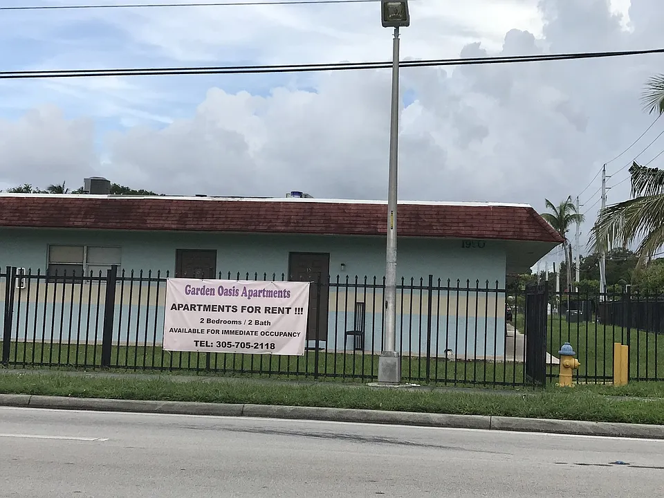1990 NW 183rd St