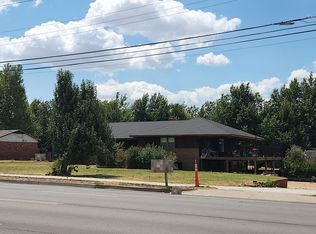 912 S Country Club Rd, El Reno, OK 73036