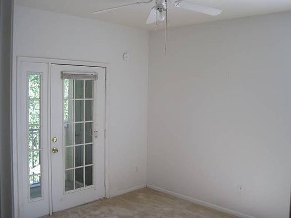 3rd image of 2025 Tizewell Cir APT 1301