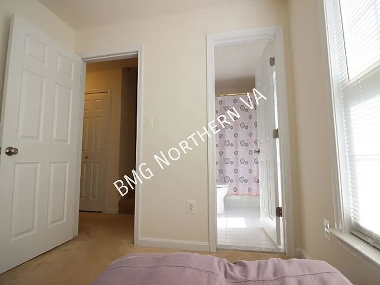 2304 N Greenbrier Ct #206 — Photo 22