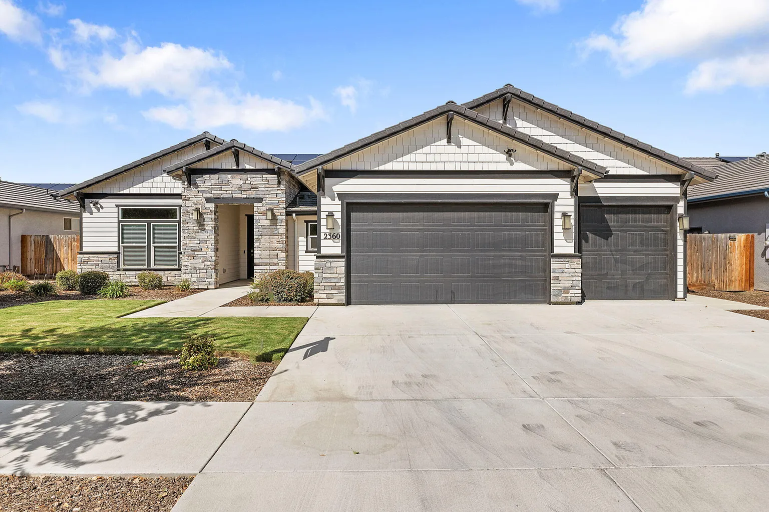 2360 W Bel Aire Court photo 1