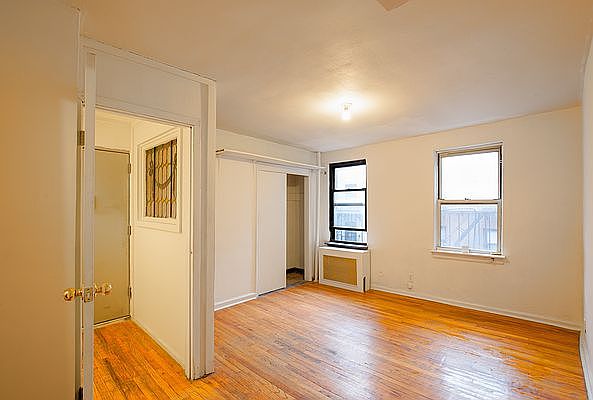 1st image of 212 Sullivan St #6