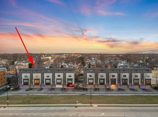 303 Mill Reserve Dr, Waukesha, WI 53188