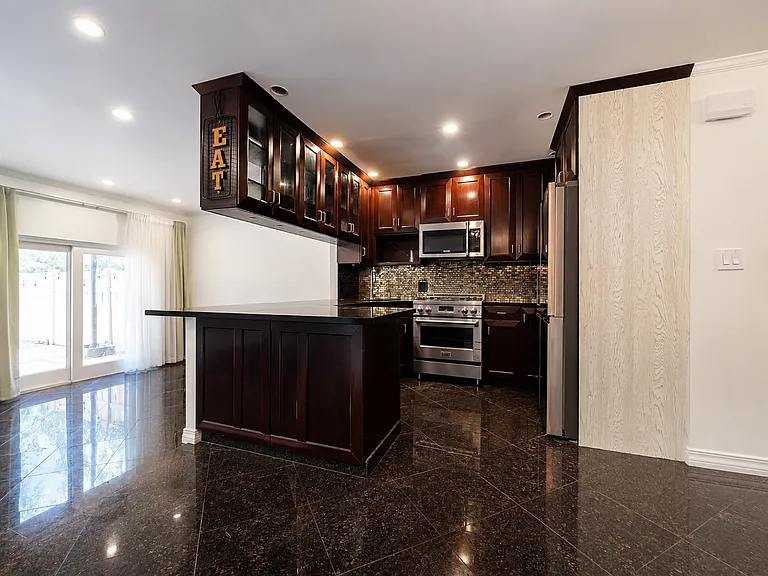 4-23 129th St #34C — Photo 3