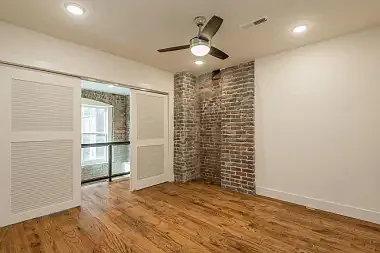 300 W Jackson Ave — Photo 3