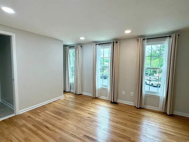 6812 Ericka Ave — Photo 15