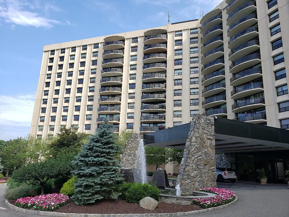 1 bed, 1.5 bath, 1645 sqft, $3,450 — Photo 2