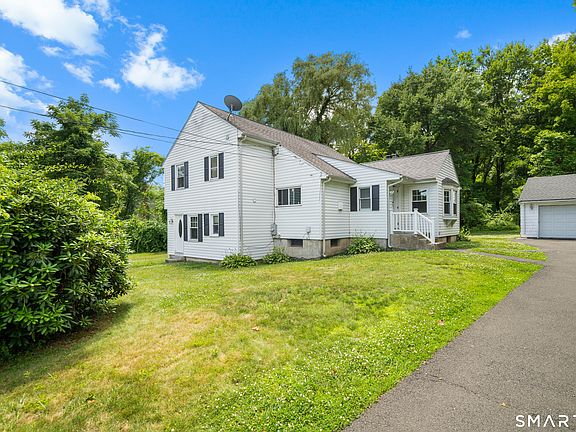 2nd image of 34 Eastview Drive