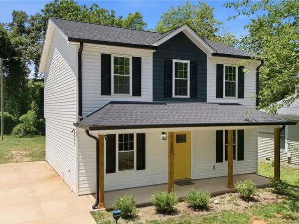 323 4th St, High Point, NC 27260