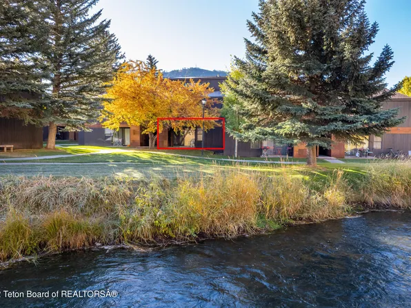 355 W Deloney Ave APT D-3, Jackson, WY 83001