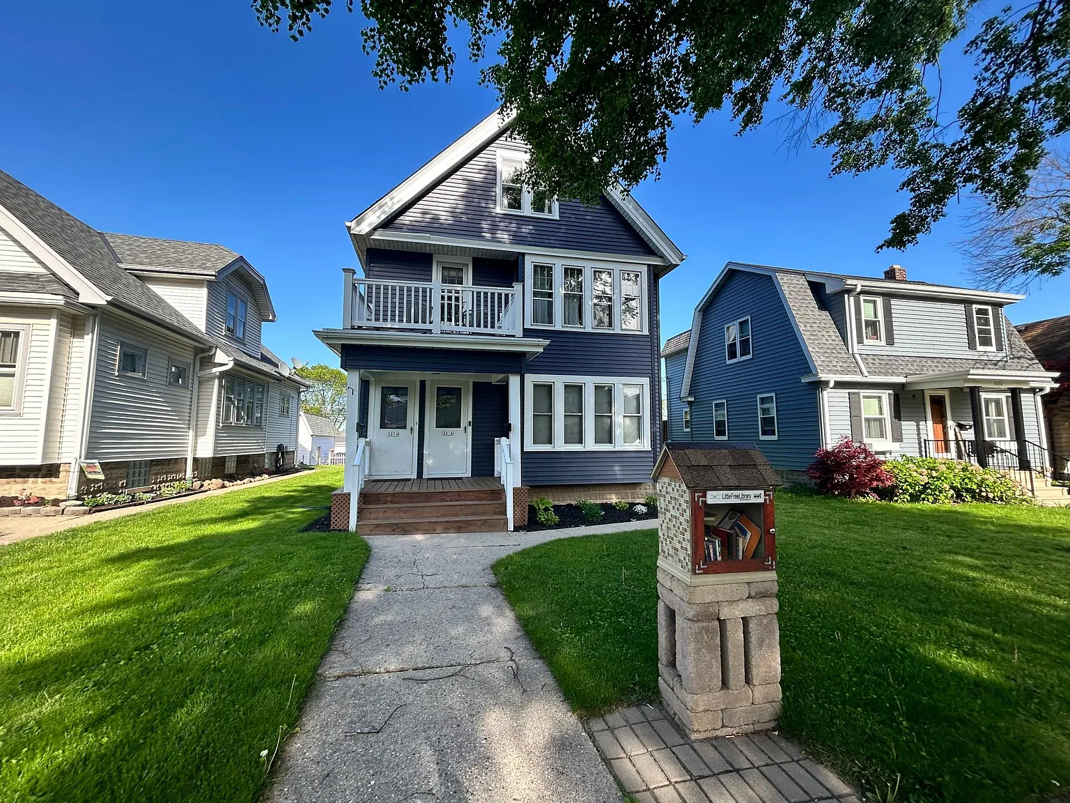 2 bed, 1100 sqft, $1,300 — Photo 2