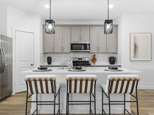 3229 Bolt Rope Dr, Texas City, TX 77539