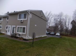 2 Fishkill Glen Dr UNIT B, Fishkill, NY 12524